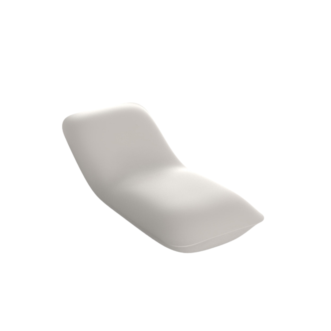 Vondom Pillow sculptural sun chaise in White, angled view