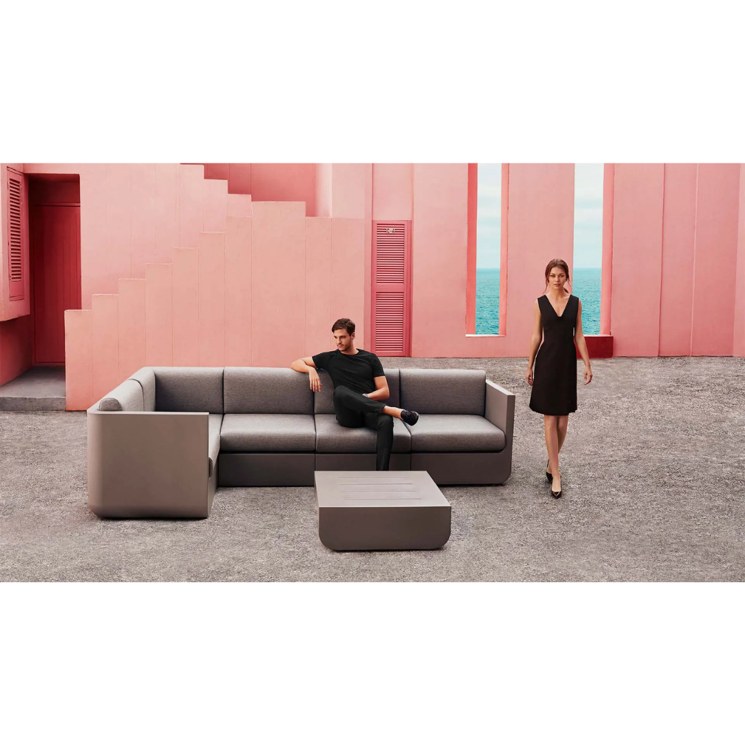 Vondom Ulm modular sofa set in Gray at the La Muralla Roja architecture in Calpe
